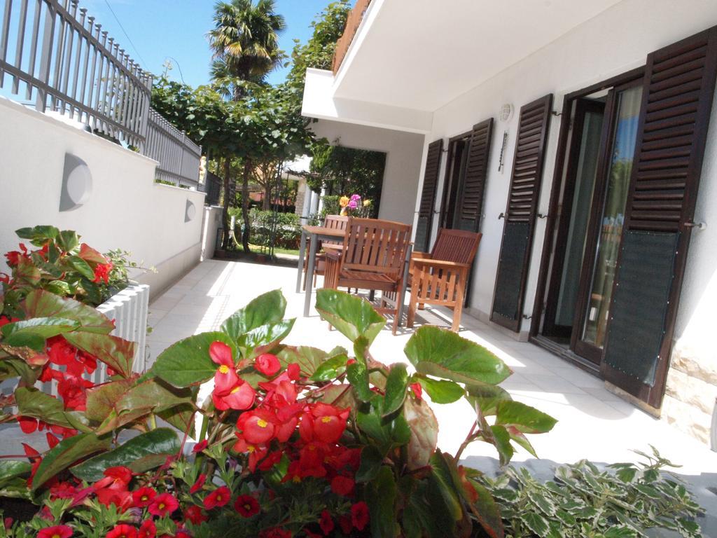 Apartments Villa Materada Donato Porec Esterno foto