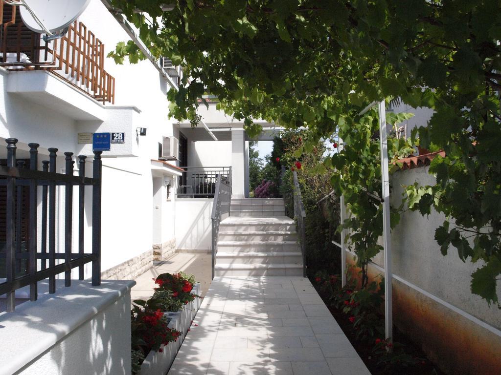 Apartments Villa Materada Donato Porec Esterno foto
