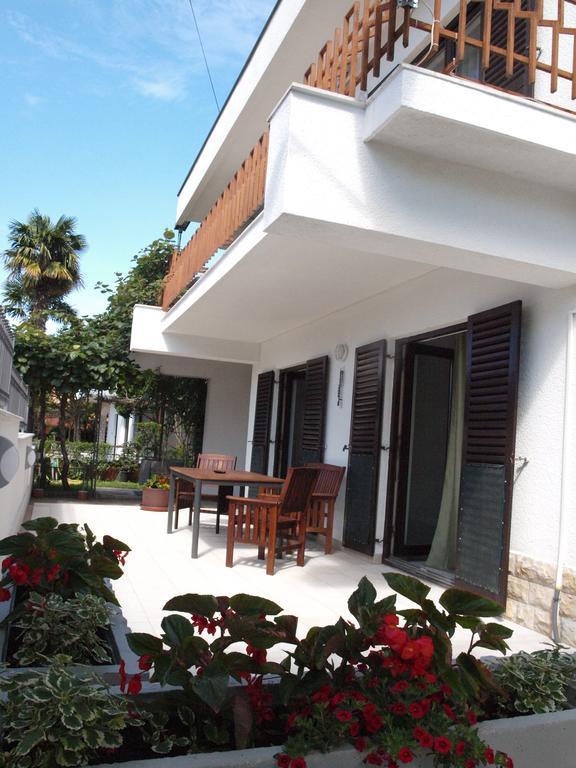 Apartments Villa Materada Donato Porec Esterno foto